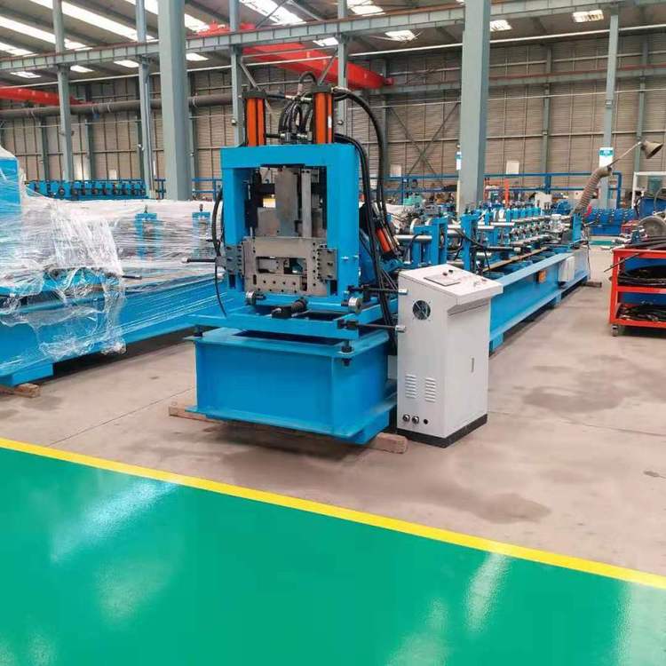 全自动调型C型钢檩条成型机