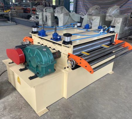 全自动整平定尺送料机