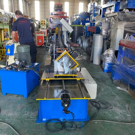 轻钢别墅龙骨成型机