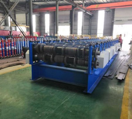 除尘器外箱板自动成型机